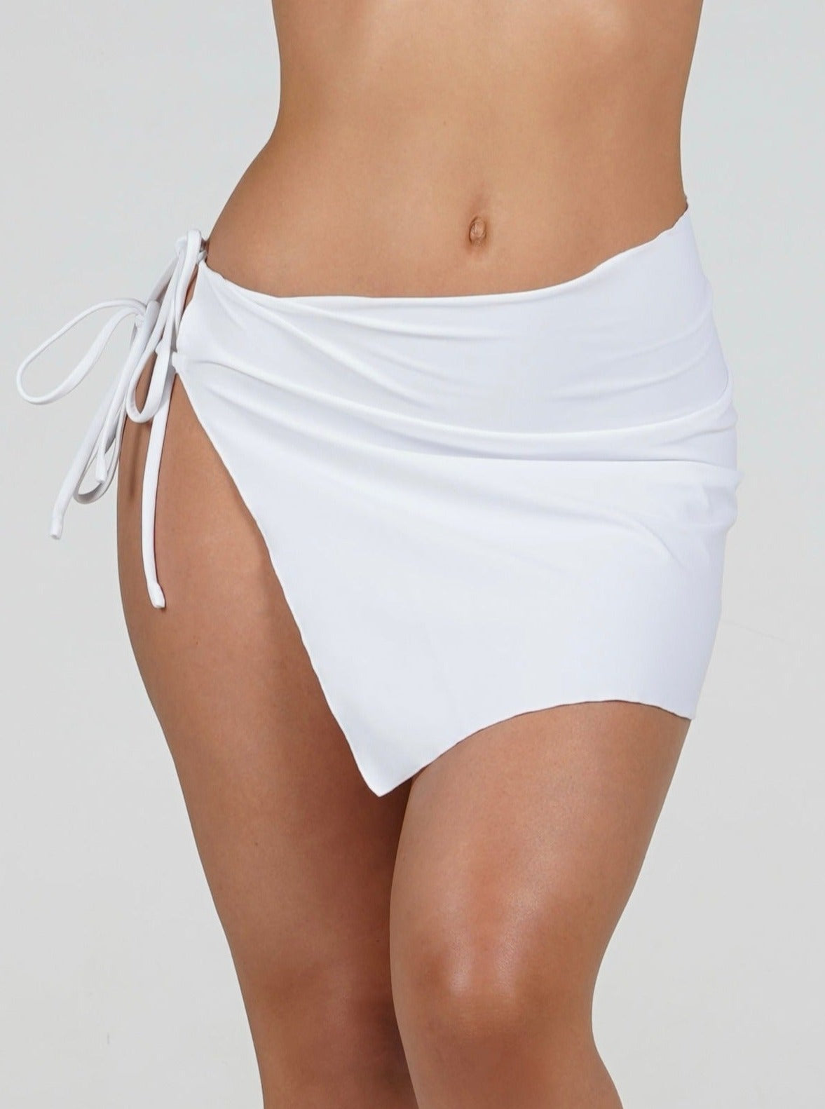 Abi Skirt in Matte White